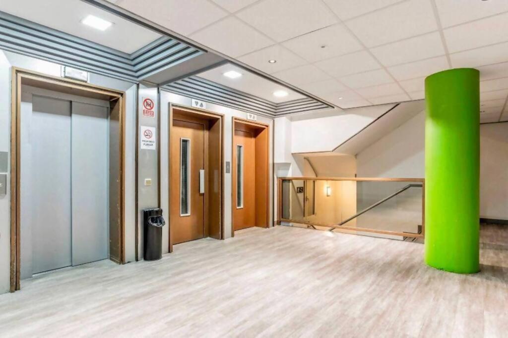 New Apt In The Heart Of Madrid Extérieur photo