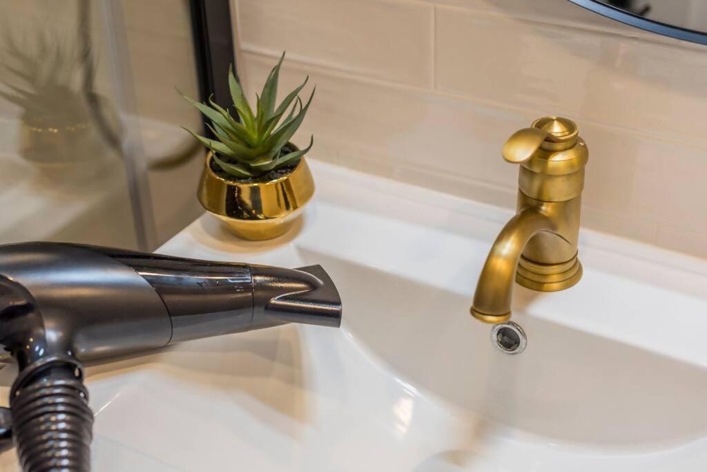 New Apt In The Heart Of Madrid Extérieur photo
